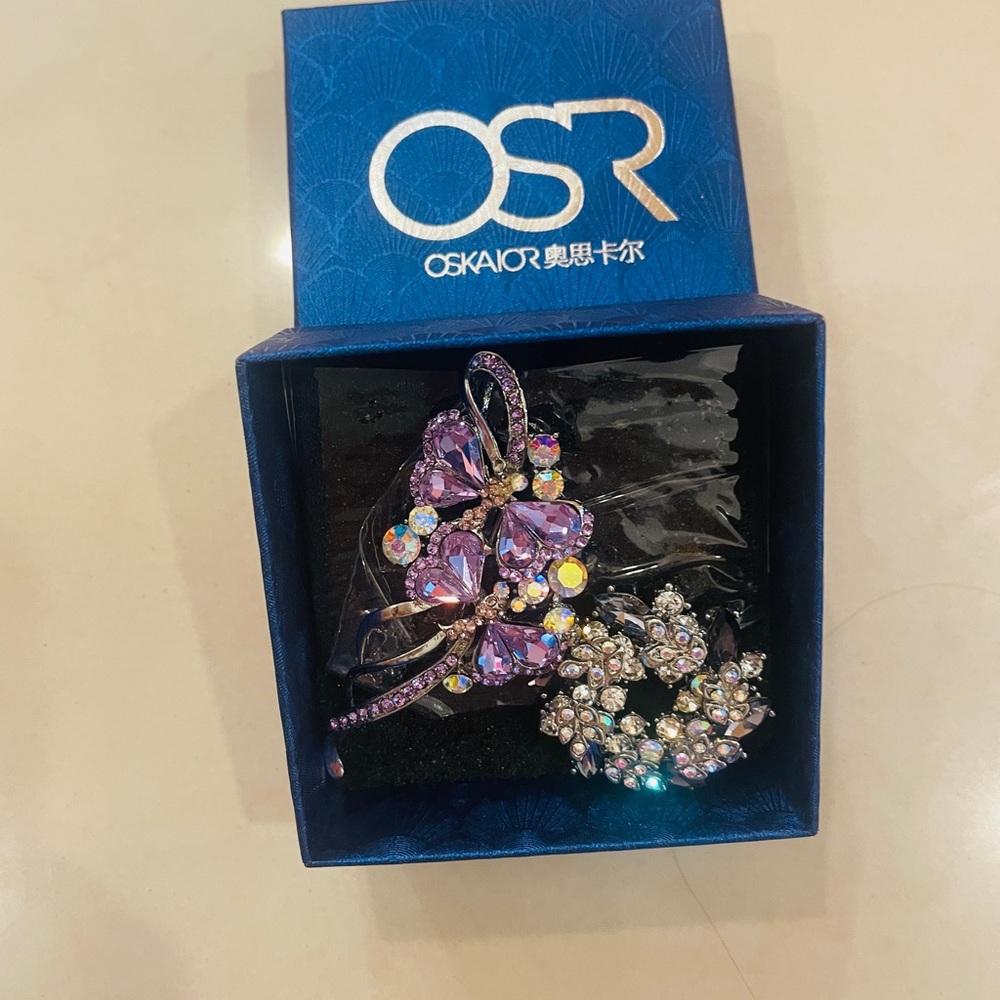 Brooch